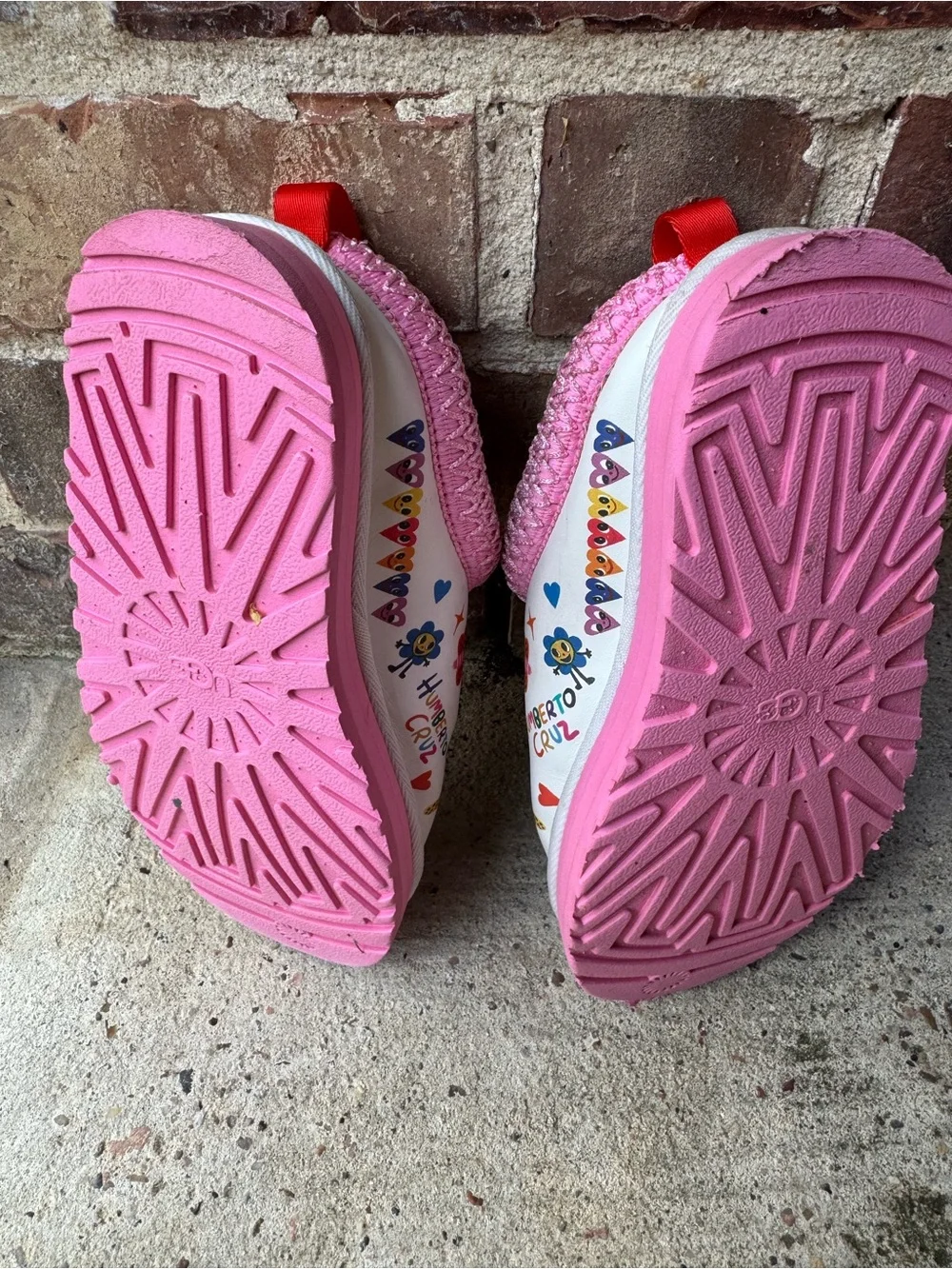 UGG Tazz pink Sketch shoes Humberto Cruz,‎ Size 13
